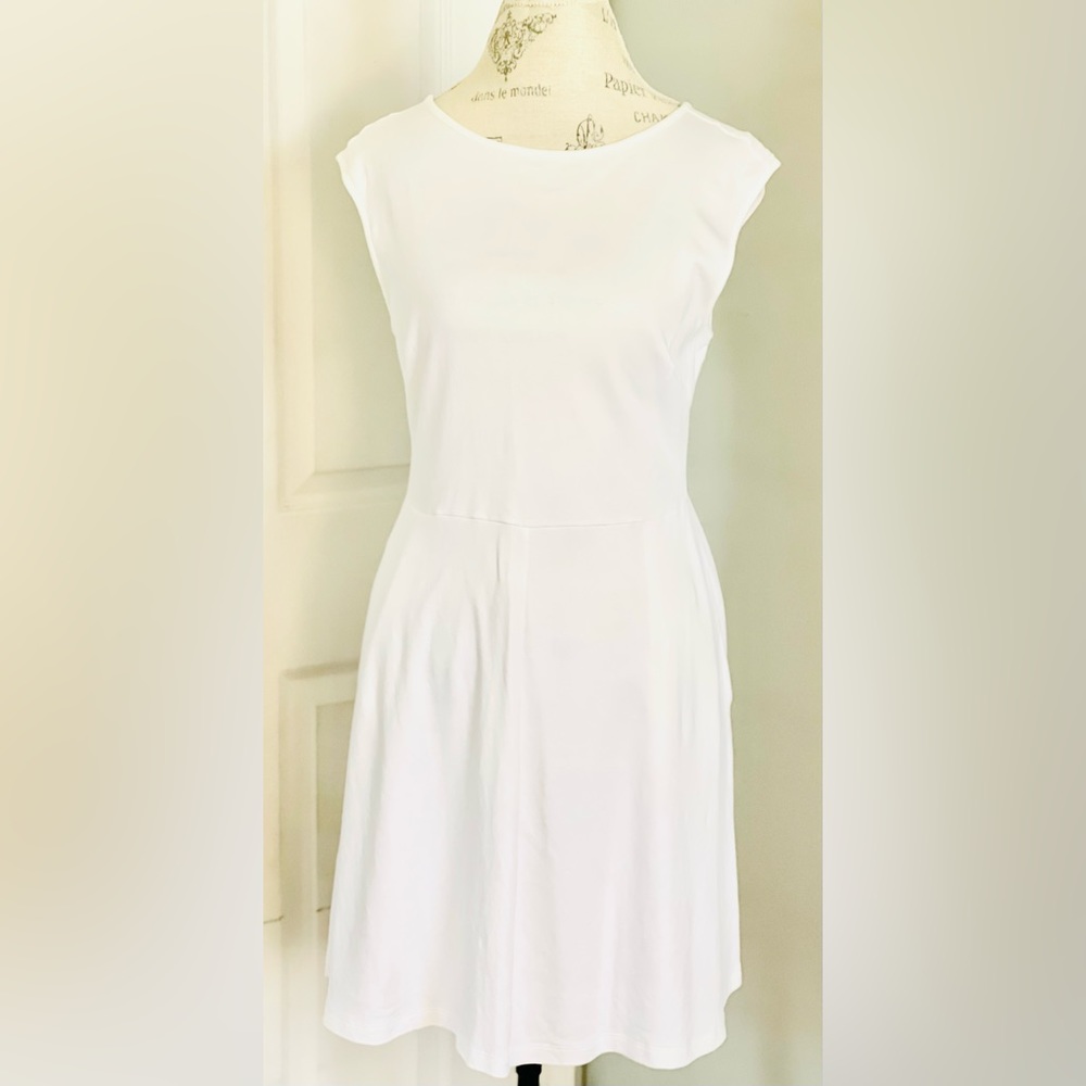 White Cotton Dress with Pickets. Gently worn once🤍👗☀️